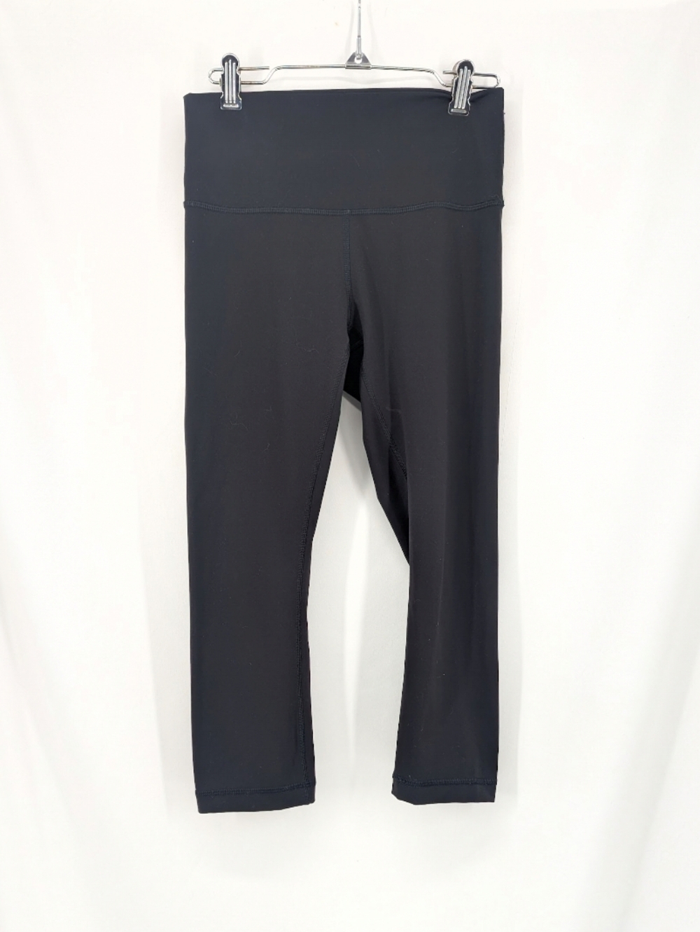Lululemon Black High-Rise Seamless Leggings Capris Size 6 Athletic Snug